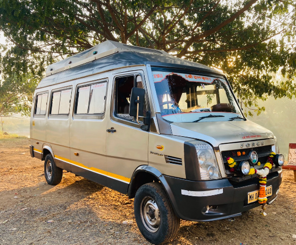 17 Seater Tempo Traveller Exterior View